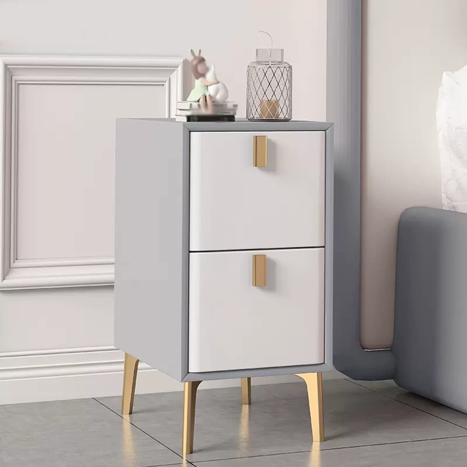 小ぶりでエレガントな、ベッドサイドチェスト